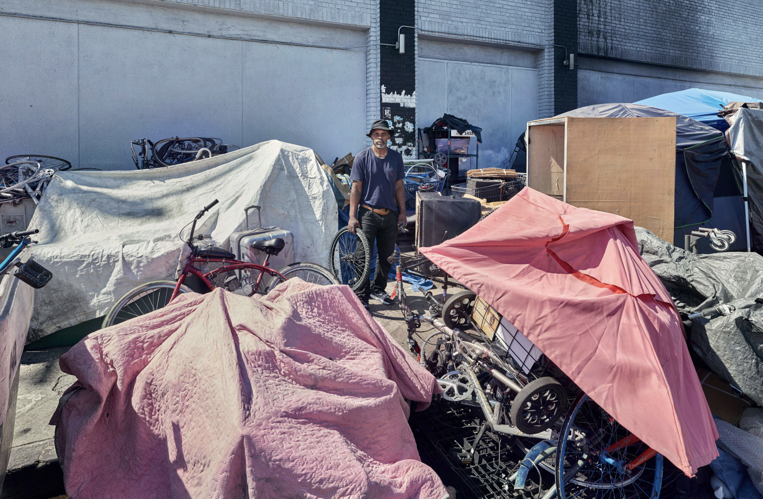 Tony's Used Bikes & Repair, Skid Row